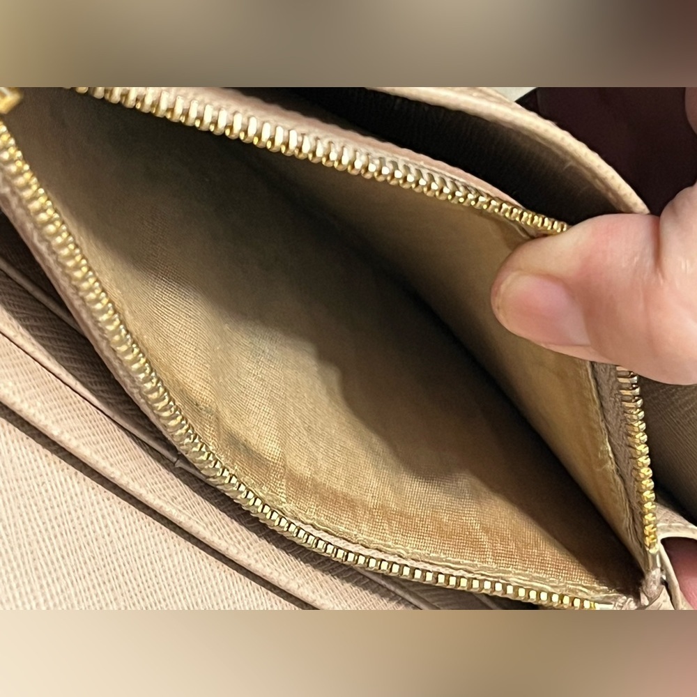 PRADA Saffiano Metal Bar Continental Flap Wallet Argila - Picture 12 of 16